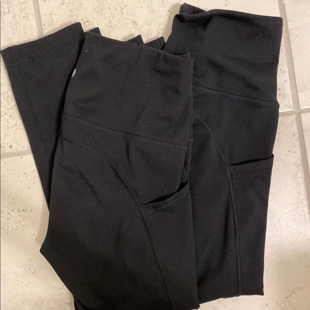✨SOLD✨ bundle of 2 yogalicious leggings